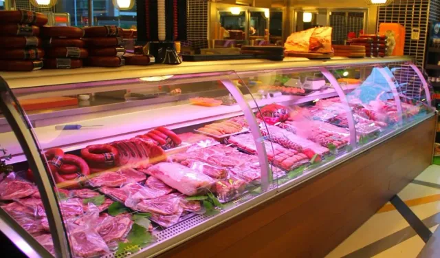 Et ve Süt Lüks Oluyor: Kurbanlık Fiyatları Rekor Kırdı, Uzmanlar Uyarıyor!