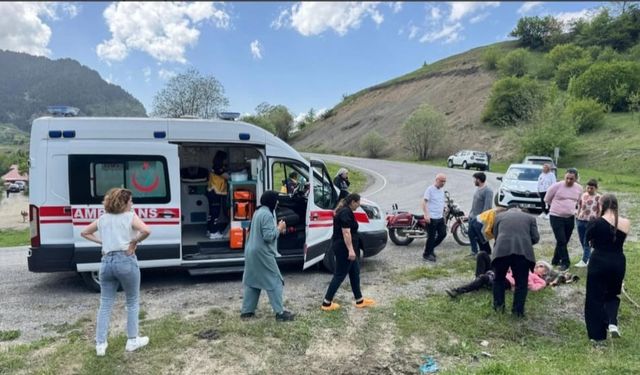 Artvinli Gazeteci Nurbay Usta Trafik Kazası Geçirdi: Ölümden Döndü