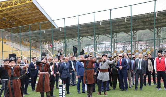 Bayburt’ta 19 Mayıs Atatürk’ü Anma, Gençlik ve Spor Bayramı kutlandı