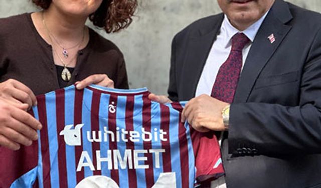 Başkan Ahmet Metin Genç’ten Duygusal Ziyaret: Mattia Ahmet Minguzzi’nin Mezarına Gitti