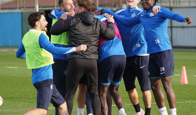 Rizespor Rahatladı, Hedef Artık Sezonu Zirvede Bitirmek! Beşiktaş Maçı Öncesi Moraller Yüksek