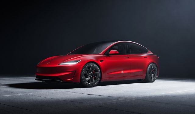 Tesla’nın Kamuflajlı Prototipi Gündemde: Yeni Model Q Mu Geliyor?