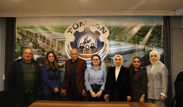 AK Parti’den 1 Mayıs’ta Kadın Emekçilere Anlamlı Ziyaret
