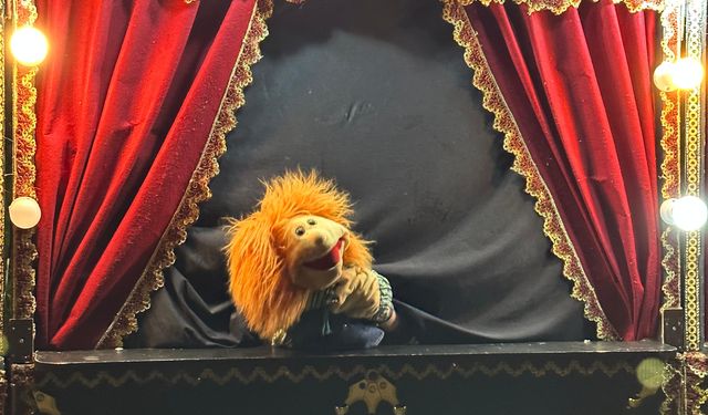 Trabzon Oda Tiyatrosu’ndan “Karagöz-Hacivat” Oyunu Minik Seyircilerle Buluşuyor