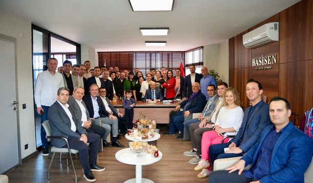 BASİSEN 61 Yaşında: “Sendikacılığın Güven ve Dayanışma Adresi”