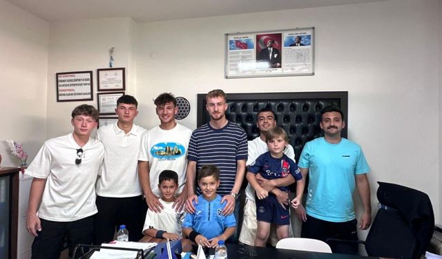 Trabzonspor’un Genç Yıldızları Minik Yüreklerle Buluştu! Marmaris’te Duygusal Anlar
