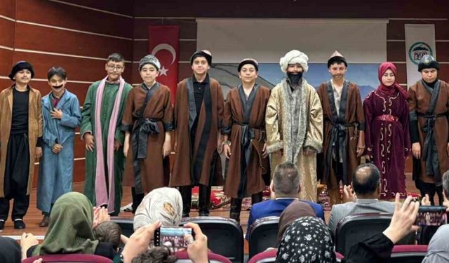Bayburt’ta öğrenciler Dede Korkut’un hikayelerini canlandırmaya devam ediyor