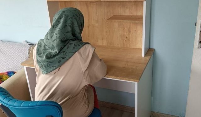 Vezirköprü SYDV’den eğitimde fırsat eşitliğine katkı: "Evimizin sıcak köşesinde her masa, bir sınıf"