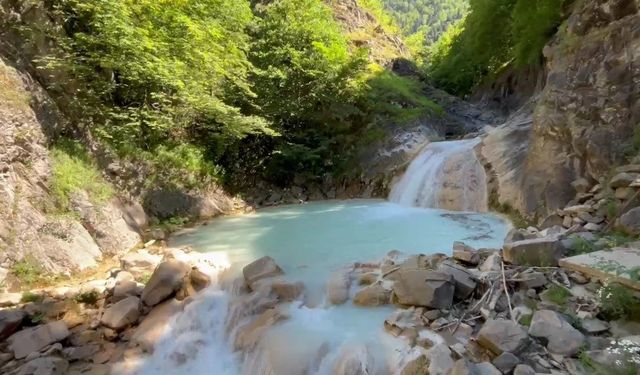 Çalışmalar Başarılı! Mavi Göl Rengine Kavuştu...