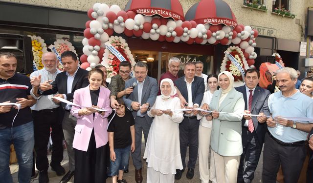 Trabzon’un en genç girişimcisinden nostalji dolu kafe açılışı