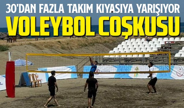 Yalıncak Sahilinde Plaj Voleybolu Coşkusu! 30'dan Fazla Takım Kıyasıya Yarışıyor