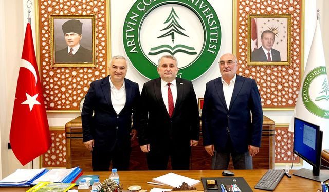 Trabzon Artvinliler Derneği’nden Artvin Çoruh Üniversitesi Rektörüne Ziyaret