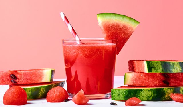 Karpuzlu Smoothie Tarifi: Yazın En Ferah İçeceği Nasıl Yapılır?