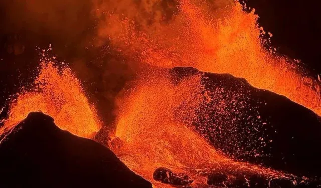 Hawaii’de Kilauea Yanardağı 30’uncu Kez Patladı: Lav Akışı Hızlandı