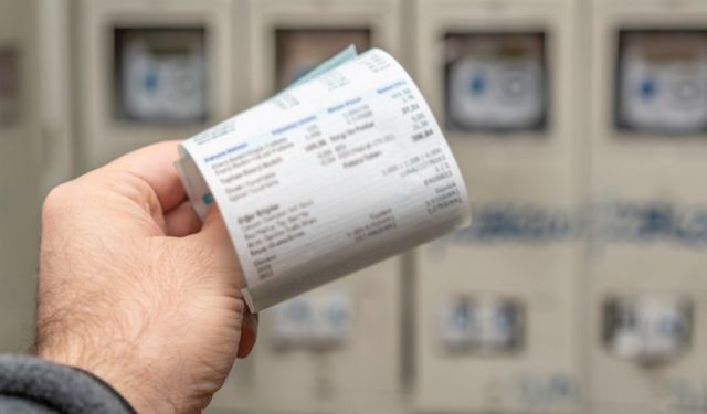 Türkiye’de Elektrik Rekoru: Sıcaklar Klima Kullanımını Patlattı, Şebeke Zorlandı!