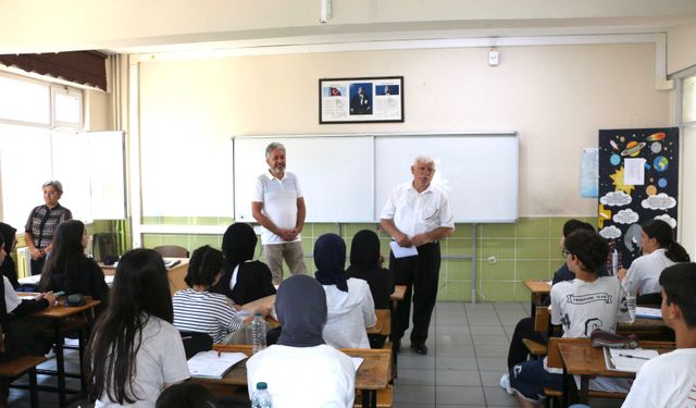 Milli Eğitim Müdürü Kabahasanoğlu’ndan Yaz Kurslarına Ziyaret: “Çalışan Karşılığını Alır”
