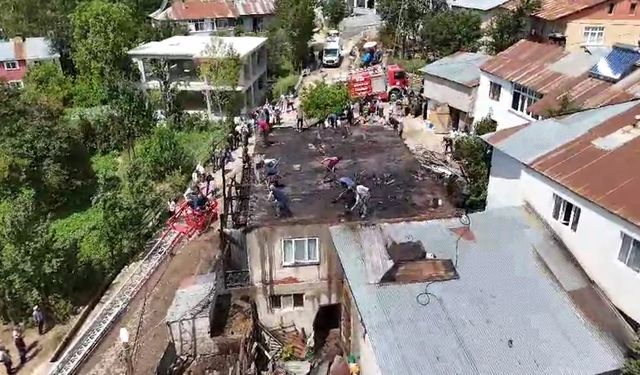 Şiran’da çatı yangını korkuttu