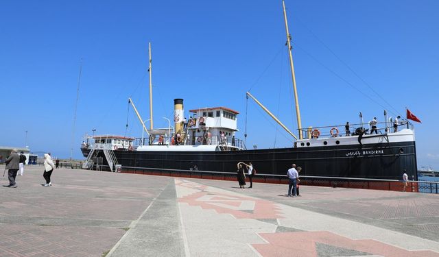 Yaz Sezonunda 100 Bini Aşkın Ziyaretçi! Bandırma Yoğunluğu