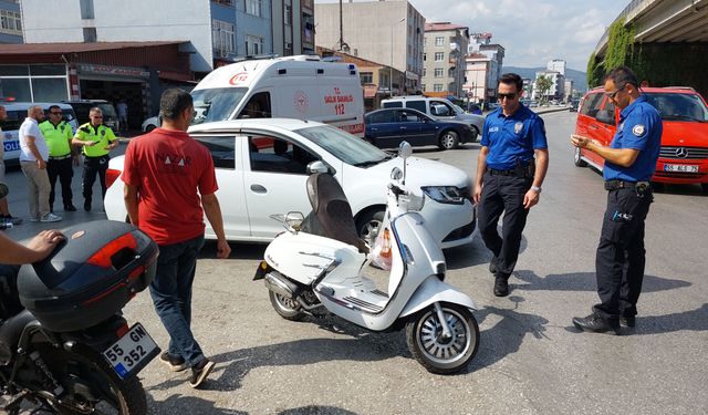 Otomobil ile Motosiklet Çarpıştı: 1 Yaralı