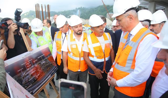 Bakan Memişoğlu’ndan Rize Şehir Hastanesi’ne Deprem Güvencesi: “993 İzolatörle Sarsıntı Hissedilmeyecek”