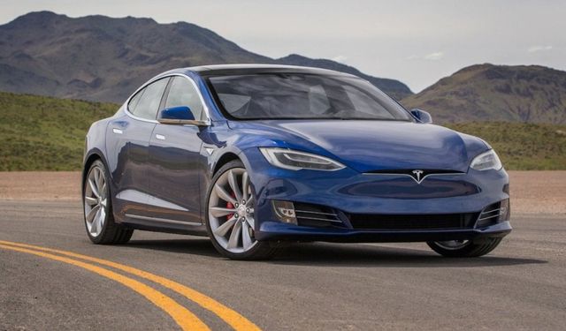 Tesla İngiltere’de Satış Krizine Karşı Büyük İndirim Hamlesi!