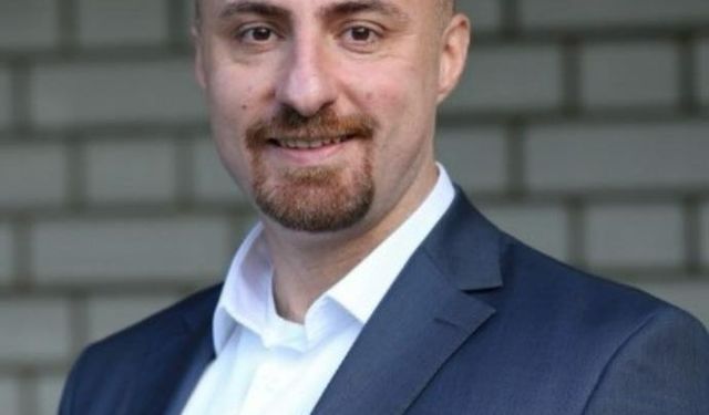 "İsviçre’de Rizeli İş Adamından Başörtüsü Yasağına Tokat Gibi Tepki"