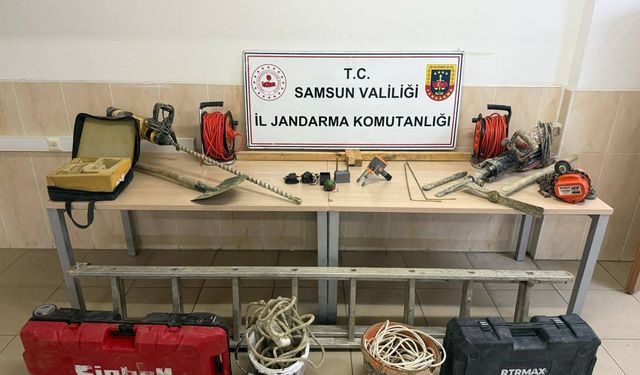 Kaçak Kazıya Jandarma Engeli! 6 Kişi Yakalandı...