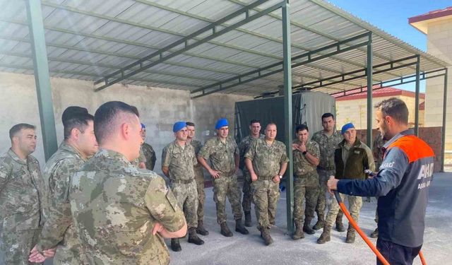 Bayburt’ta komandolara ‘Enkazda Arama ve Kurtarma’ eğitimi verilmeye başlandı