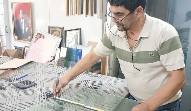 Artvinli Cam Ustası 30 Yılı Geride Bıraktı  Metin Keklik: “Mesleğine sahip çık, severek yap”