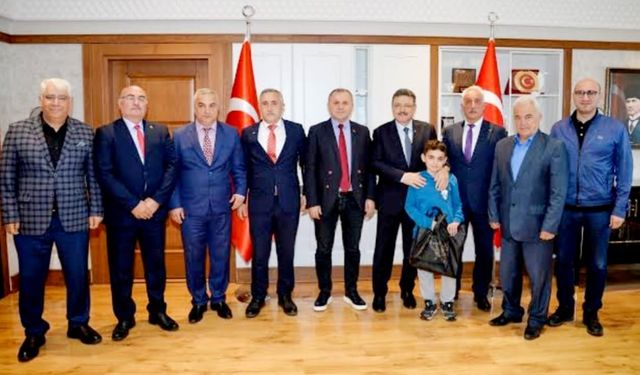 Trabzon’daki Hemşehri Derneklerinden Başkan Genç’e Tam Destek: “Şike Hâlâ Devam Ediyor”