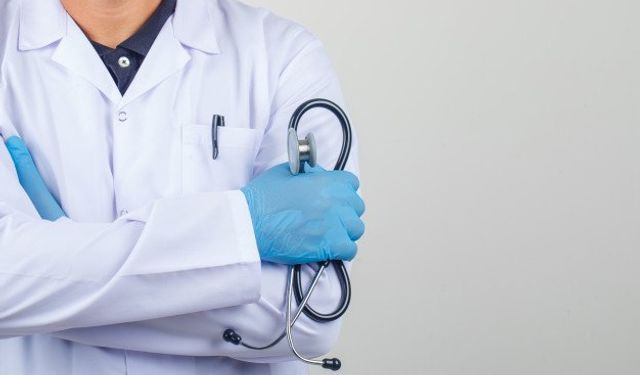 Nöroloji uzmanından uyarı: "Alzheimer’ın en erken belirtisi unutkanlık"
