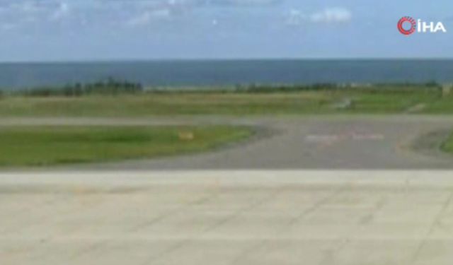 Japonya ordusuna ait askeri uçak iniş sırasında pistten çıktı