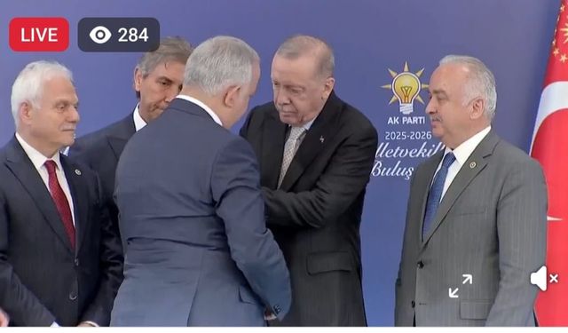Ören Belediye Başkanı AK Parti’ye Katıldı: Rozeti Erdoğan Taktı