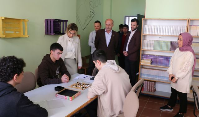 Of’ta “Adım Zeka, İşim Oyun” Finalleri Tamamlandı: Dereceye Giren Öğrenciler Ödüllendirildi