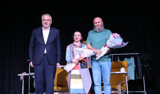 Bafra'da 'Parça Tesirli Pazarlar' oyunu sahnelendi