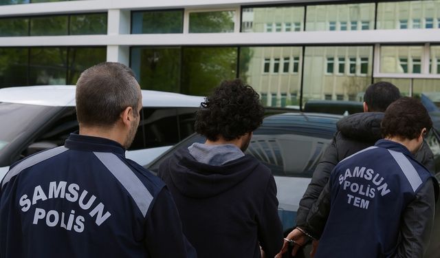 FETÖ'nün 'askeri ve öğrenci mahrem yapılanması'na yönelik operasyonda 7 zanlı yakalandı