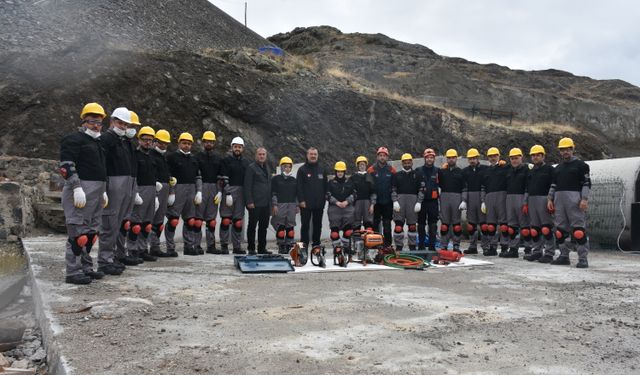 Gümüşhane'de arama kurtarma eğitimleri devam ediyor