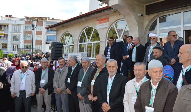 Havza'dan umreye gidecekler uğurlandı