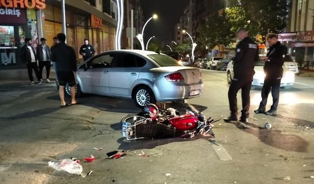 Bafra’da otomobil ile motosiklet çarpıştı: 1 yaralı