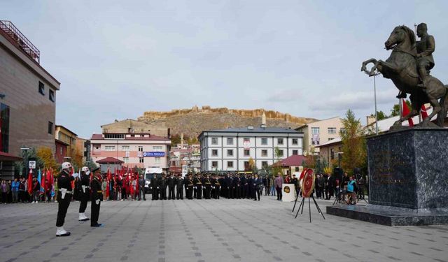 Bayburt’ta 29 Ekim kutlamaları başladı
