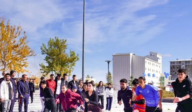 Cumhuriyet Koşusu gençlerin enerjisiyle tamamlandı