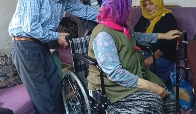 Emekli astsubaylardan tekerlekli sandalye desteği