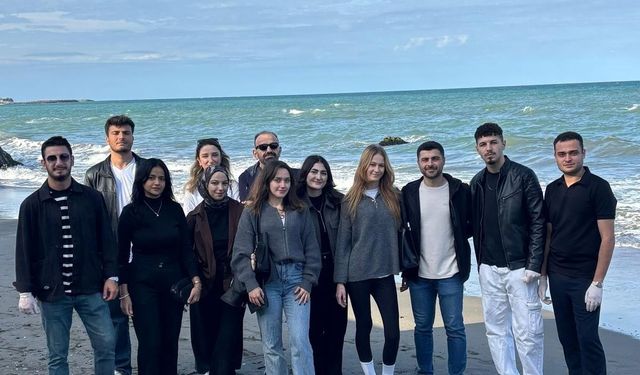 Üniversite öğrencilerinden çevre temizliği etkinliği