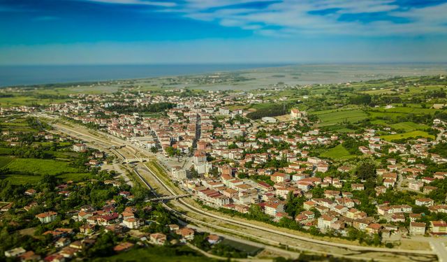 Samsun'un Alaçam ilçesinde sonbahar doğaya hakim oluyor