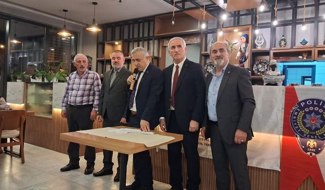 Trabzon'da Emekli Polislerin Cumhuriyet Coşkusu