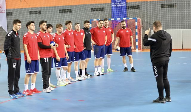 Trabzon Büyükşehir Belediyespor Hentbolda Parlıyor: 14 Oyuncu Milli Takımda!