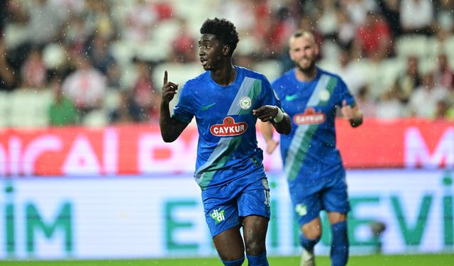 Jesurun Rak-Sakyi Fırtınası! Rizespor’un İngiliz Yıldızı Avrupa Basınında Manşet Oldu