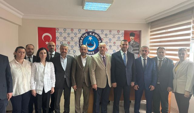 MHP'den Sendikalara Ziyaret! Başkan Sivrikaya Kongrelere Katıldı