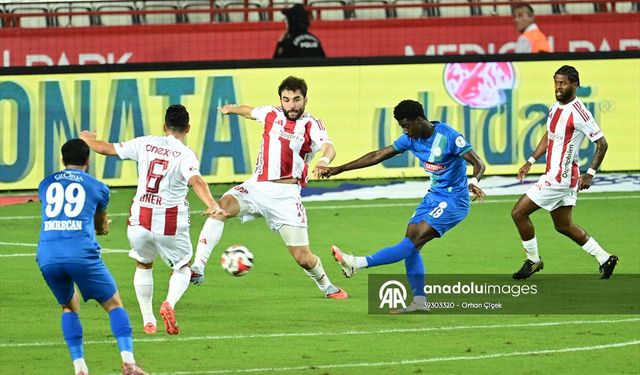Rizespor Antalya’da Fırtına Gibi: 5-2’lik Zaferle Moral Depoladı