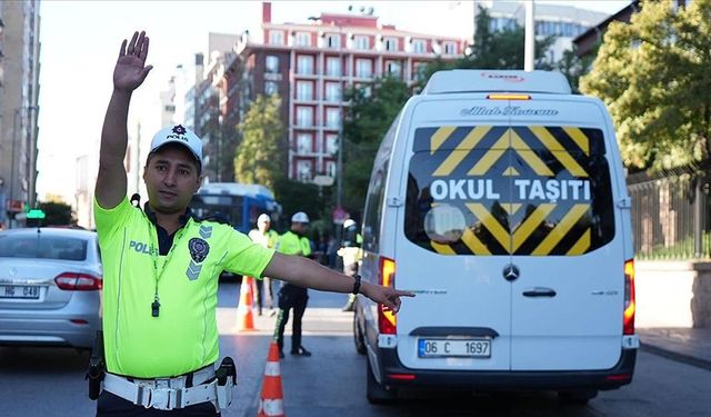 Ladik'te servis minibüsleri denetlendi